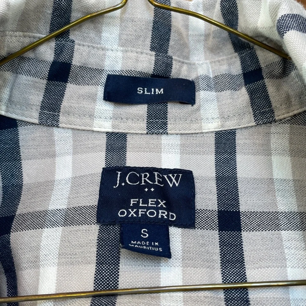 J.Crew Classic Men's Blue and White Plaid  Slim fit. Size small.